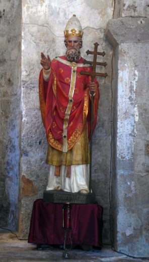 교황 성 그레고리오 7세_photo by Syrio_in the church of Santa Maria Maggiore in Sorano_Italy.jpg